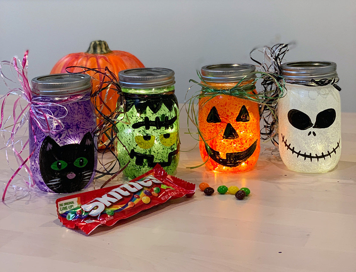 Kids&#39; Sparkly Halloween Jars