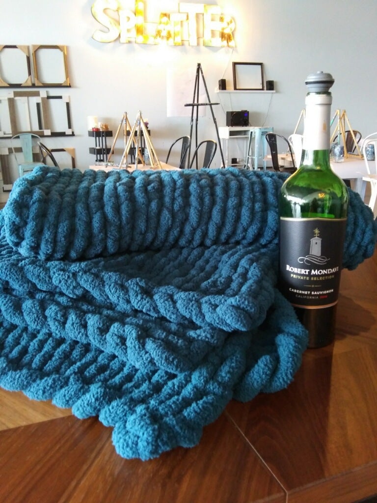 Chunky Yarn Blanket: March - Studio Vino Paint & Sip