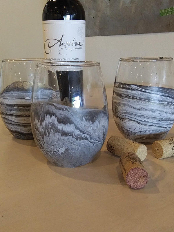 Pour Painting: Wine Glasses